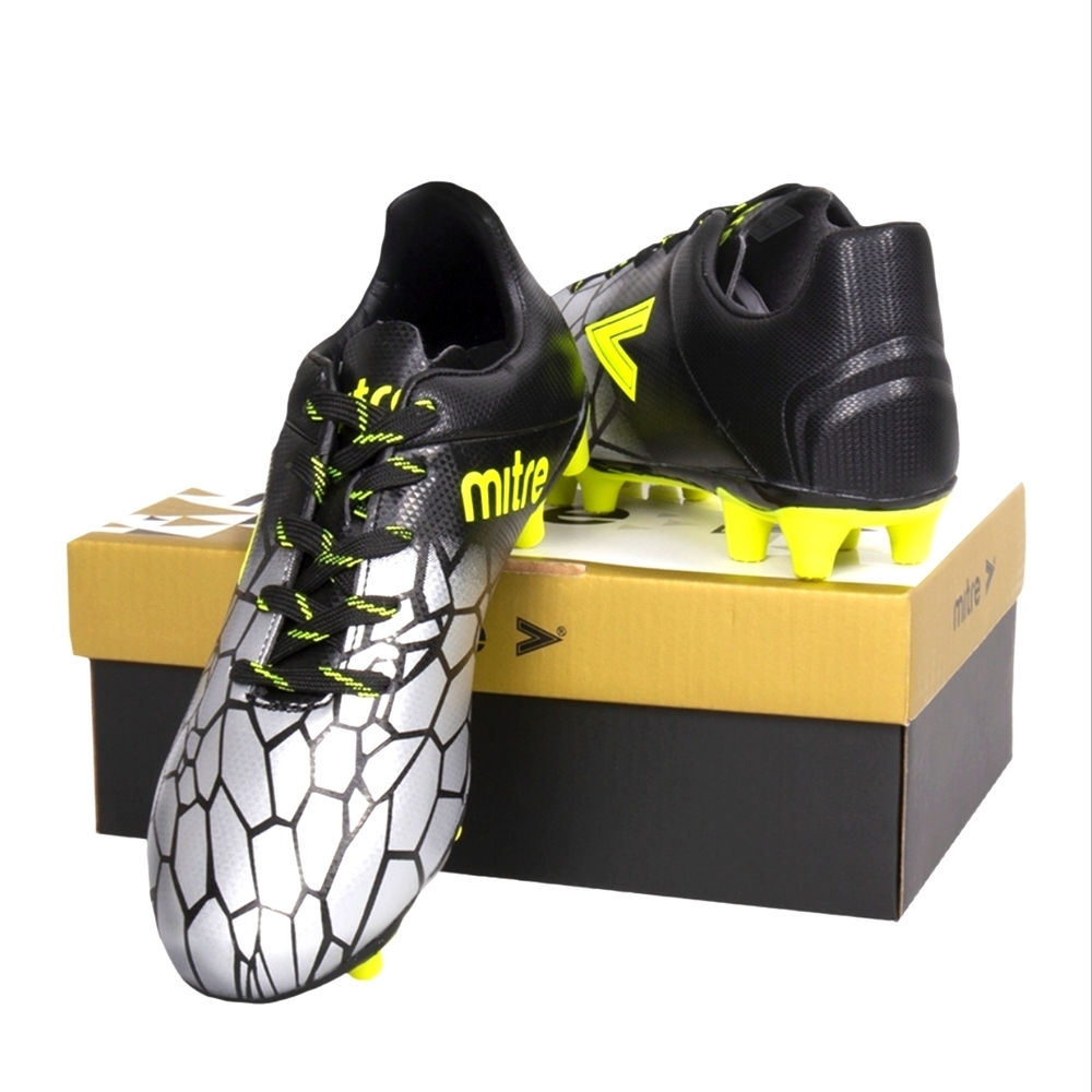 NEW Mitre Youth Soccer Cleat